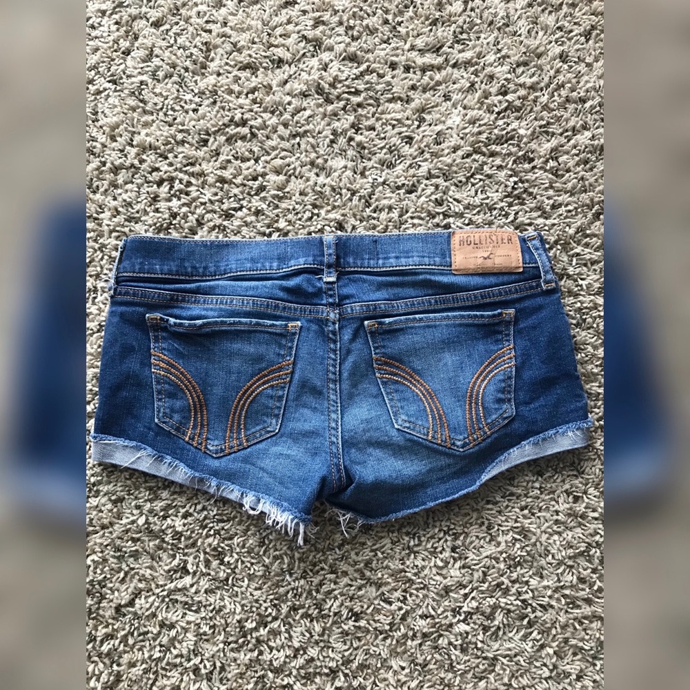 Shorts - Picture 2 of 6